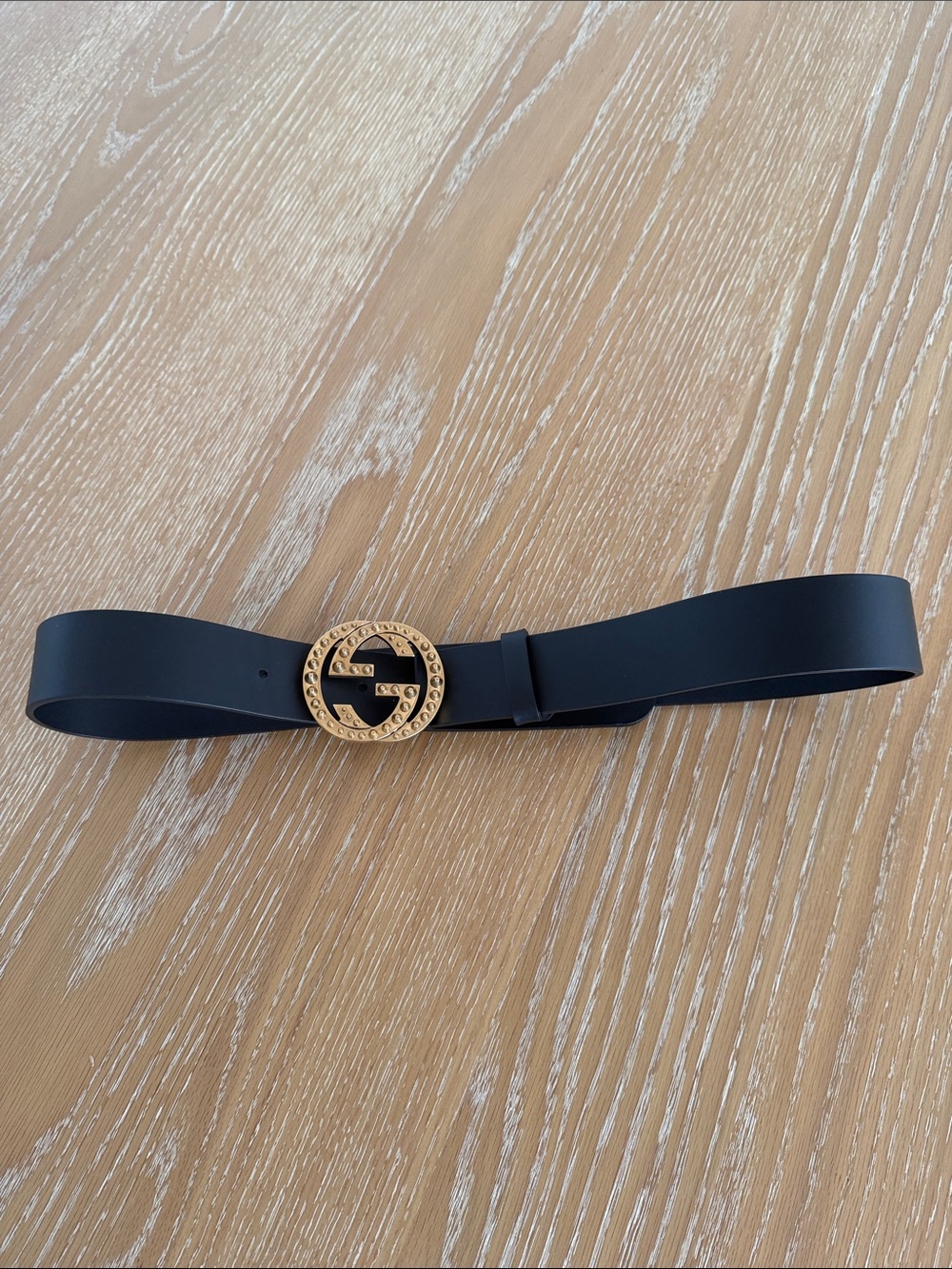 New GUCCI Black leather belt Sz 95 Gold Studded Double G. 1.5" wide! Beautiful